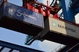Manutention de conteneurs maritimes de groupage